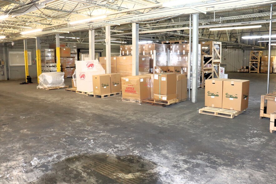 More Photos Of 35 Rose Morrow Rd, Wantage Manufacturing For Lease