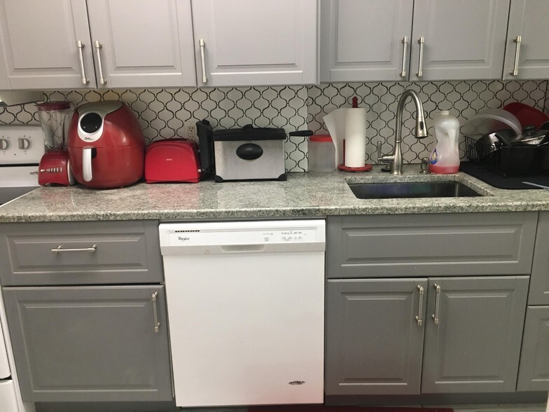 More Photos Of 2521 W McNichols Rd, Detroit Apartments For Sale