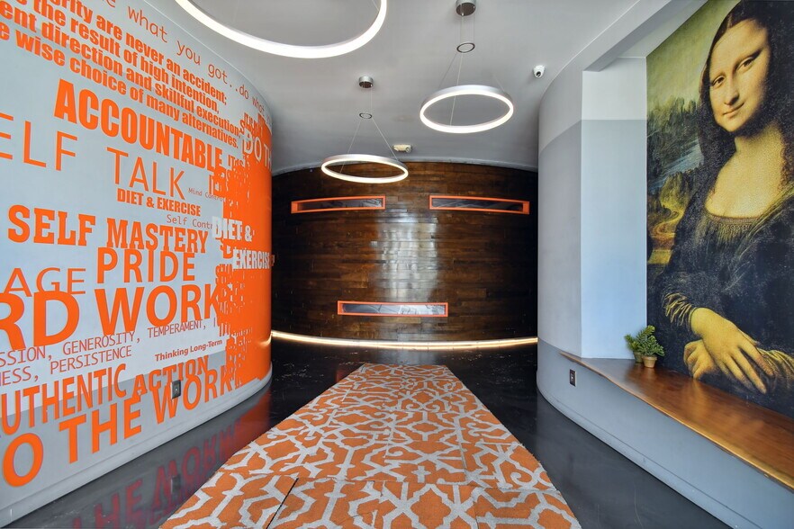 More Photos Of 3330 W Cypress St, Tampa Office For Sale