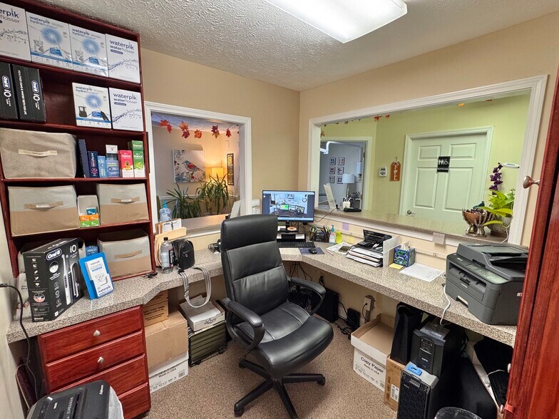 More Photos Of 471 S Main St, Cleveland Medical For Lease