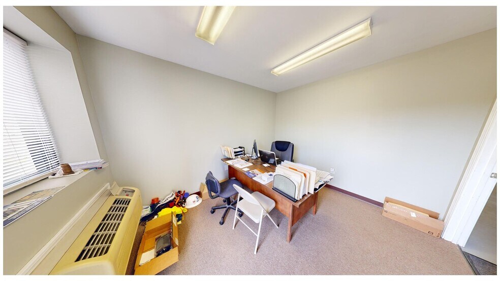 More Photos Of 130 Division Dr, Leland Flex For Sale