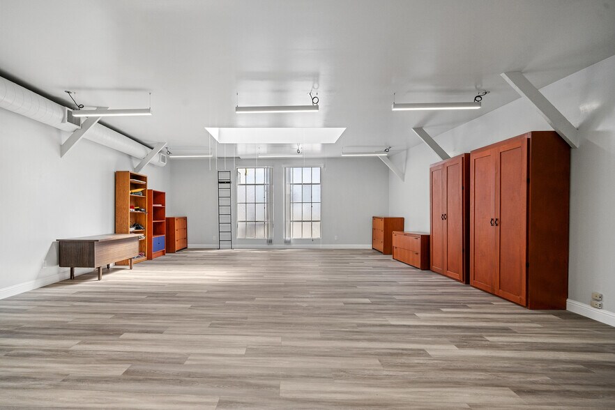 More Photos Of 443 Tehama St, San Francisco Loft Creative Space For Sale