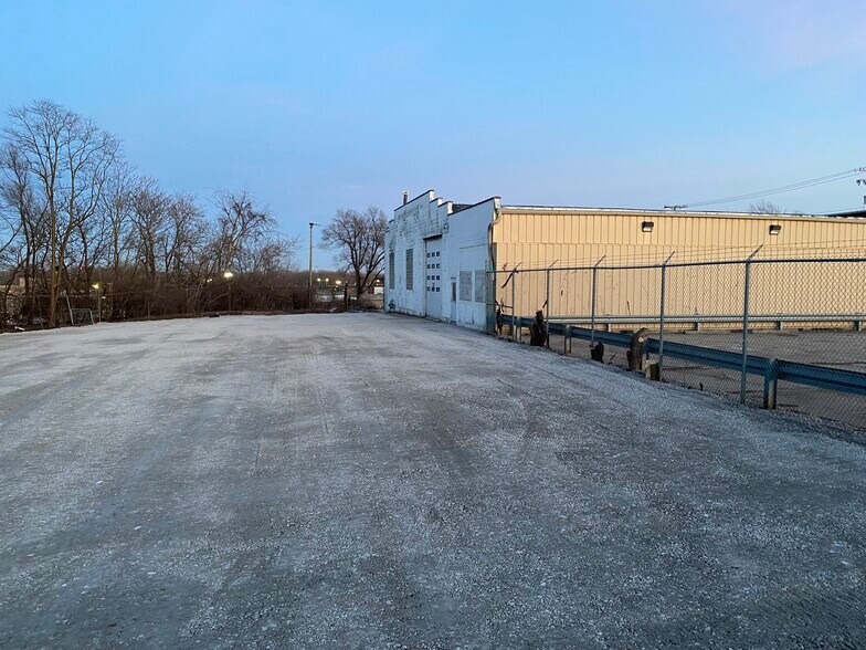 More Photos Of 2704 Jedderds Ave, Fort Wayne Warehouse For Sale