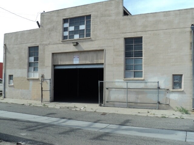 More Photos Of 844 S A St, Oxnard Light Distribution For Sale