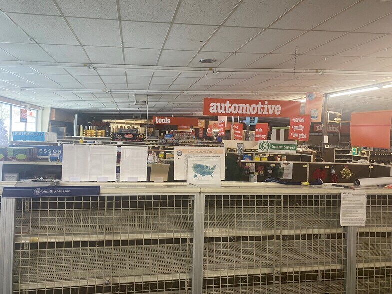 More Photos Of Rtes 10 @ Rtes. 10 & 80, Man Unknown For Lease