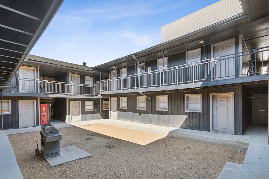 More Photos Of , Dallas Multifamily For Sale