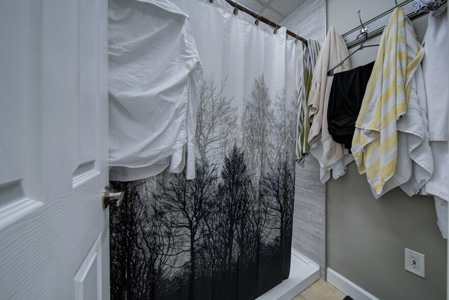 More Photos Of 2455 SW 27th Ave, Miami Medical For Lease