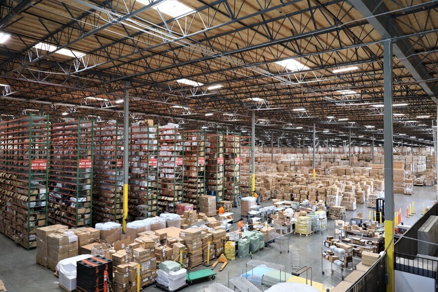 More Photos Of 4200-4250 Shirley Ave, El Monte Distribution For Lease