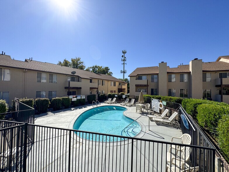 More Photos Of 32 E Main St, Winters Apartments For Sale