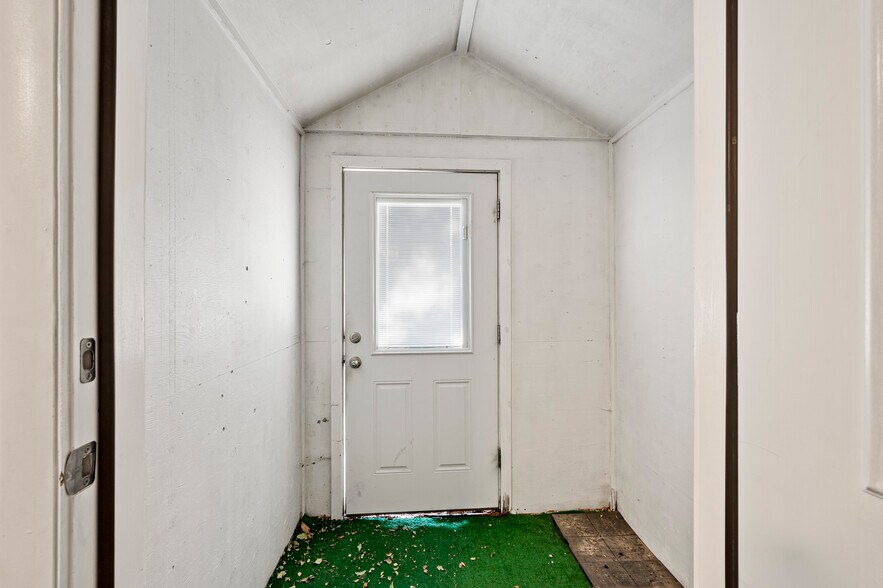 More Photos Of 1157 S Main St, Cedar City Auto Repair For Sale