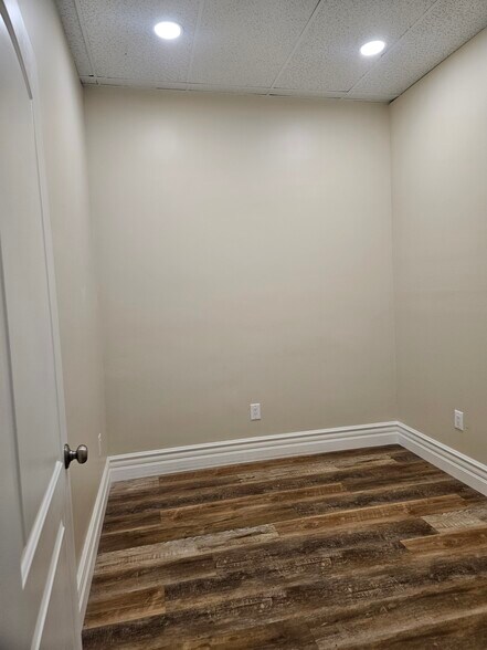 More Photos Of 1241 S Fairfax Ave, Los Angeles Storefront Retail Office For Lease