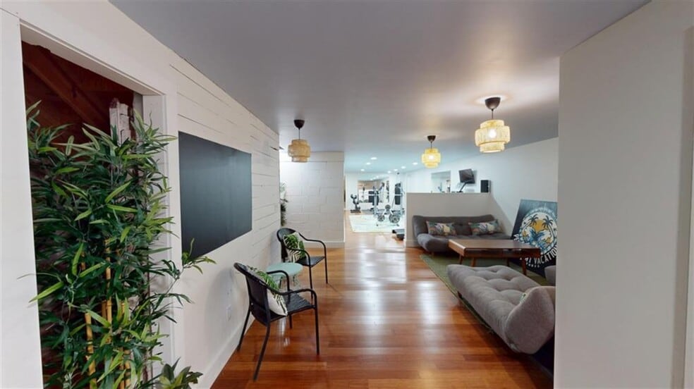 More Photos Of 109 E Main St, Glasgow Storefront Retail Residential For Sale