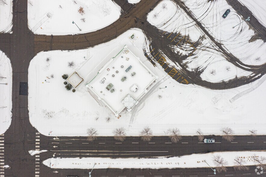 More Photos Of 12792 Riverdale Blvd NW, Coon Rapids Restaurant For Lease