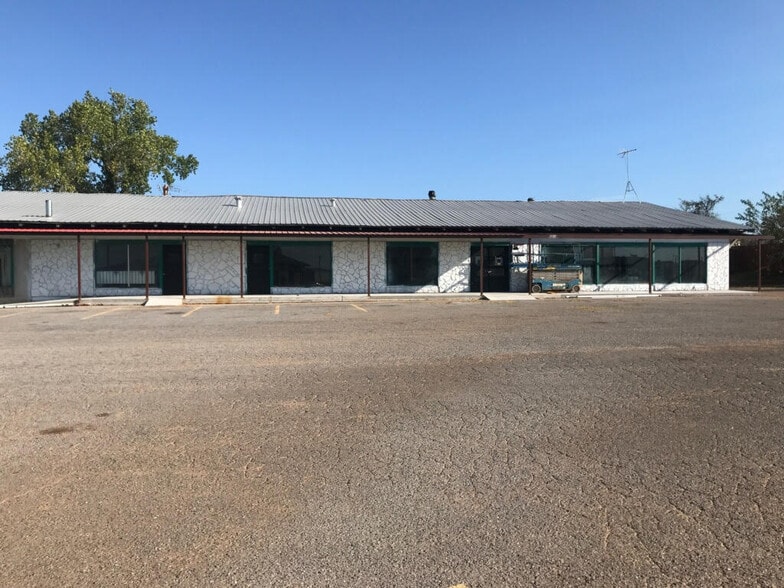 More Photos Of 809 W Outlaw Ave, Marlow Freestanding For Sale