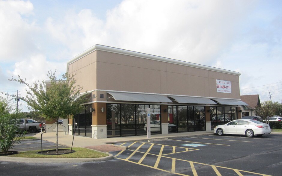 More Photos Of 2514-2550 E Broadway St, Pearland Unknown For Lease