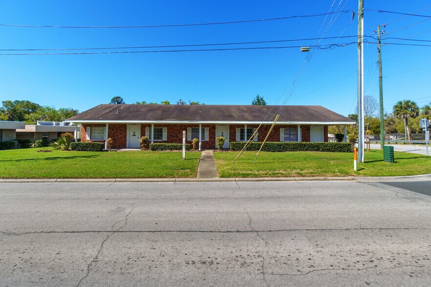 More Photos Of 300 S Line Ave, Inverness Medical For Sale