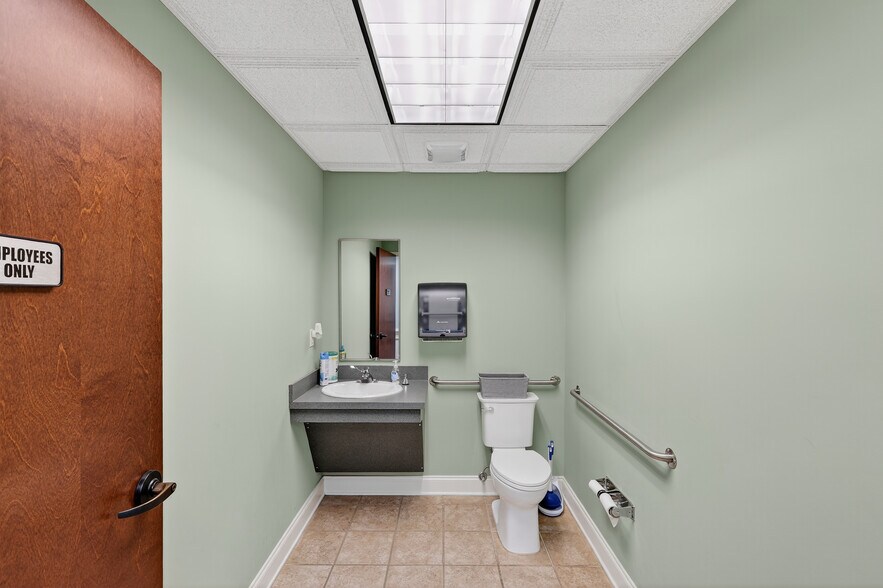 More Photos Of 12324 Hampton Way Dr, Wake Forest Office For Lease