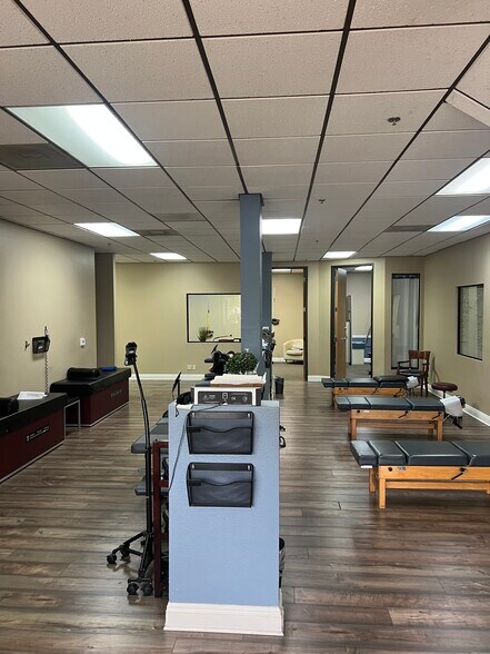 More Photos Of 1750 California Ave, Corona Unknown For Lease