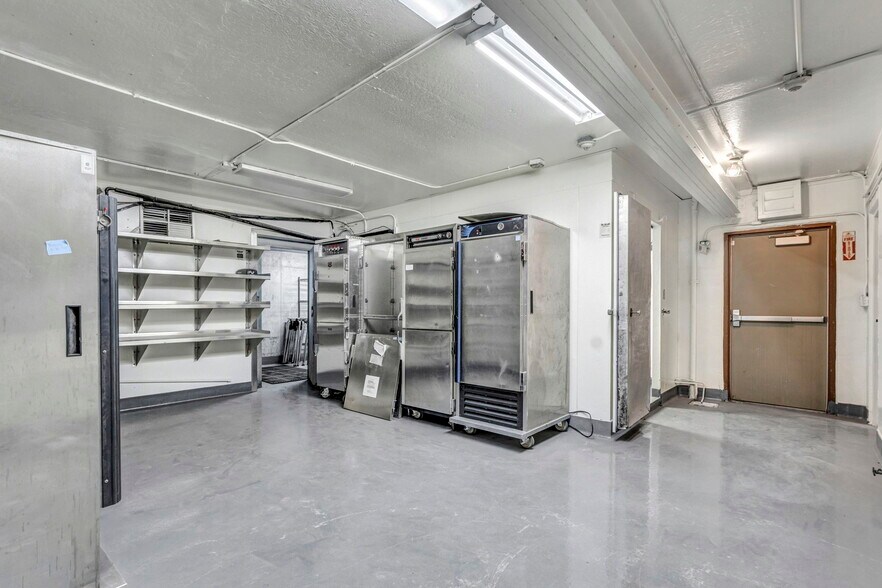 More Photos Of 1555 S Wells Ave, Reno Restaurant For Sale