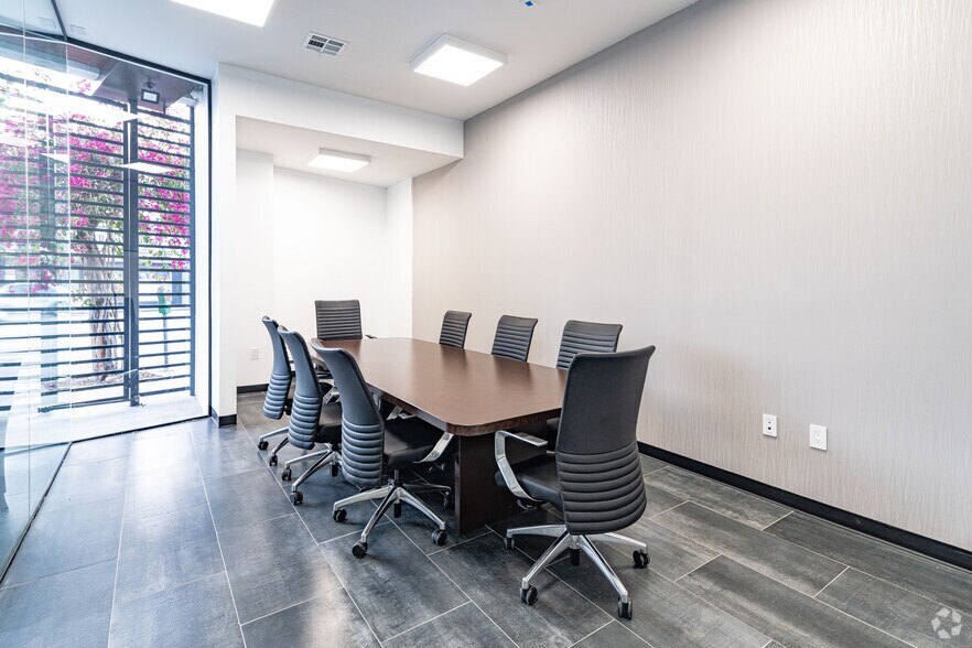 More Photos Of 1310 Westwood Blvd, Los Angeles Medical For Lease