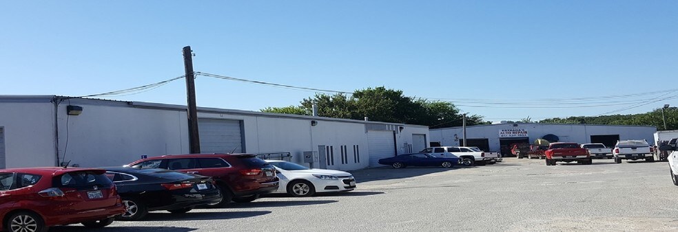 More Photos Of 4500 Waldemar St, Haltom City Unknown For Lease