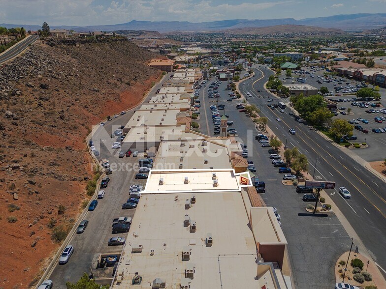 More Photos Of 250 N Red Cliffs Dr, St George Storefront For Sale