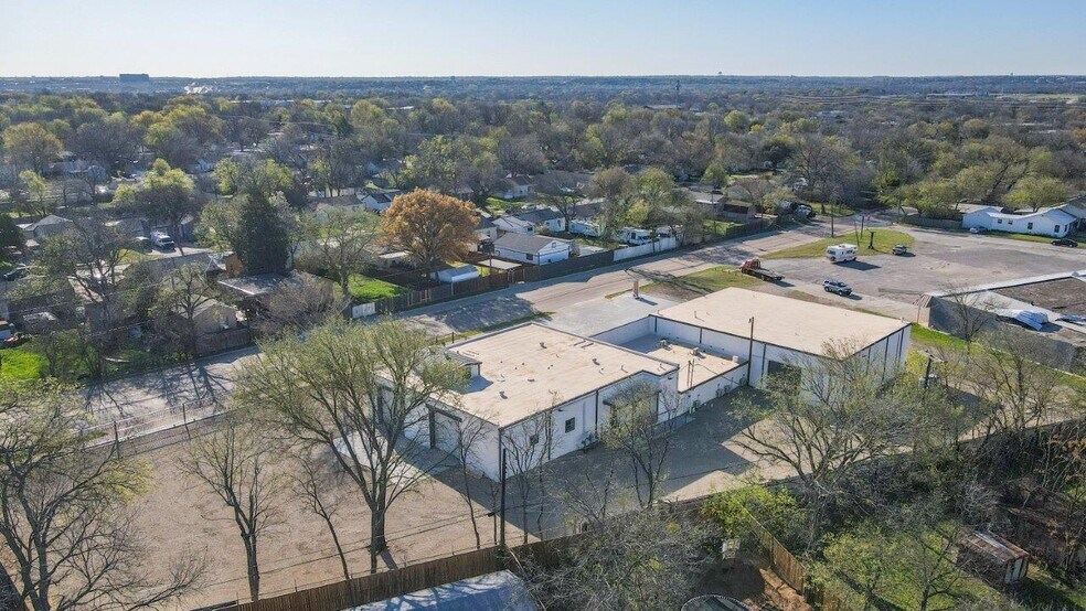 More Photos Of 4924 Old Benbrook Rd, Fort Worth Warehouse For Sale