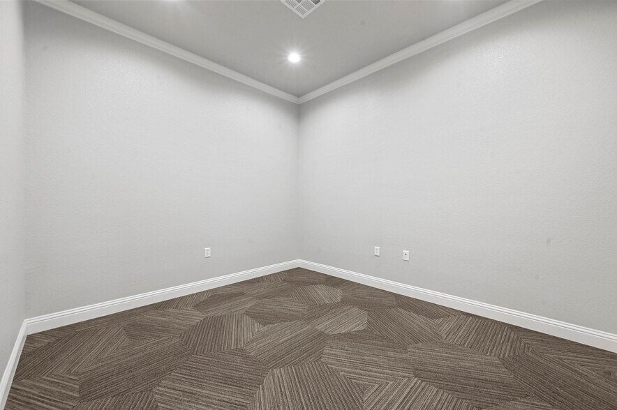 More Photos Of 175 S Kimball Ave, Southlake Office For Lease
