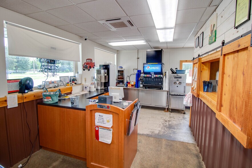 More Photos Of 908 N Main St, Brighton Restaurant For Sale