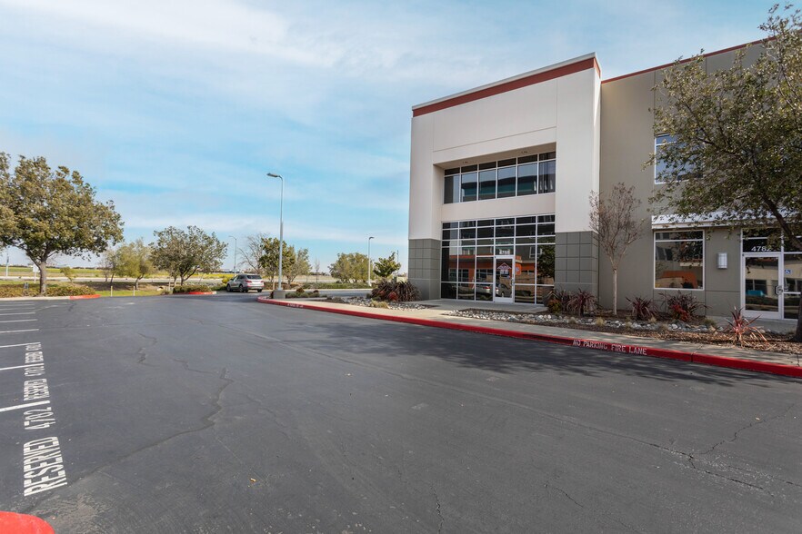 More Photos Of 4750-4794 Duckhorn Dr, Sacramento Research And Development For Lease