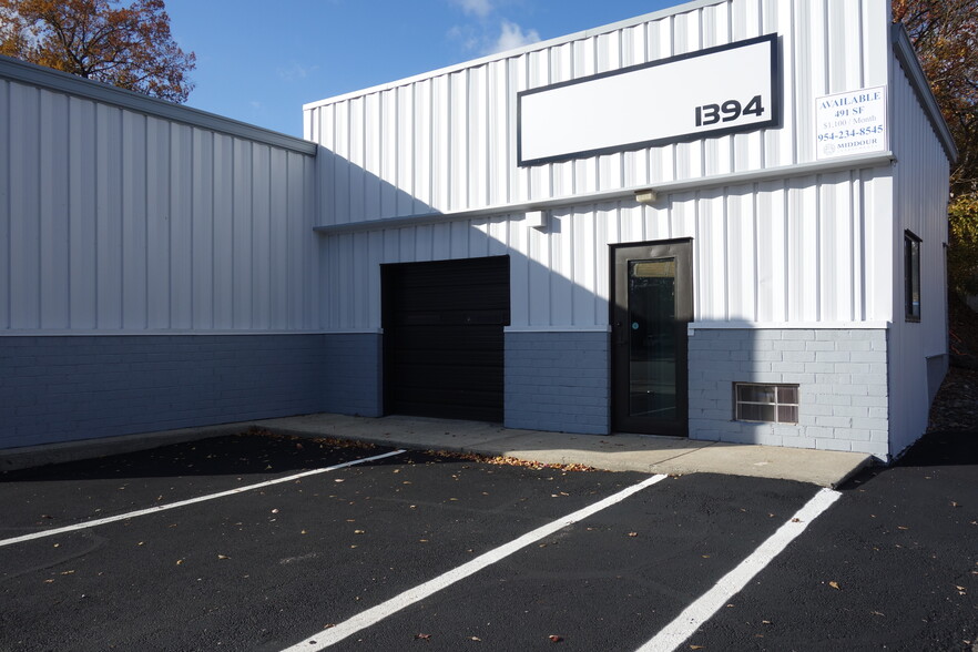 More Photos Of 1388 Chattahoochee Ave, Atlanta Light Distribution For Lease