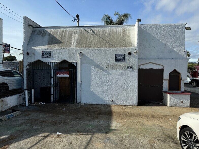 Primary Photo Of 228 N Gaffey St, San Pedro Restaurant For Sale