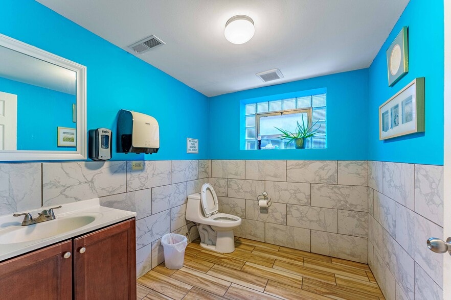 More Photos Of 2724 W 51st St, Chicago Storefront Retail Residential For Sale