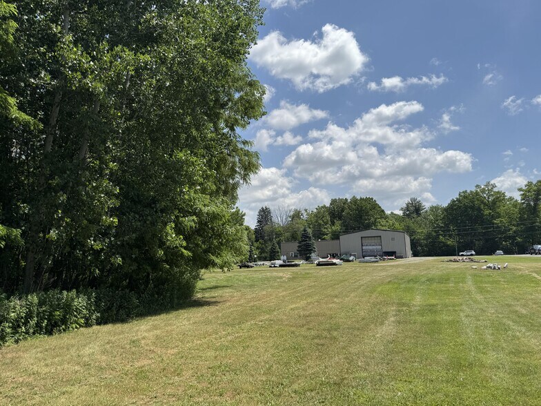 More Photos Of 2200 State Route 14, Geneva Warehouse For Lease