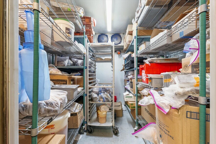 More Photos Of 201 N Broadway Ave, Urbana Restaurant For Sale