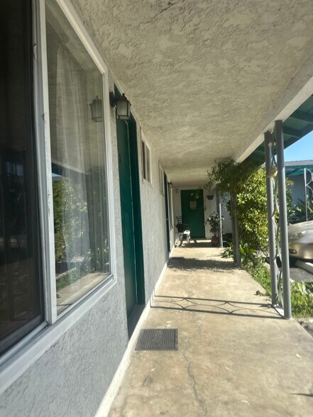 More Photos Of 5650 W Holt Blvd, Montclair Hotel For Sale