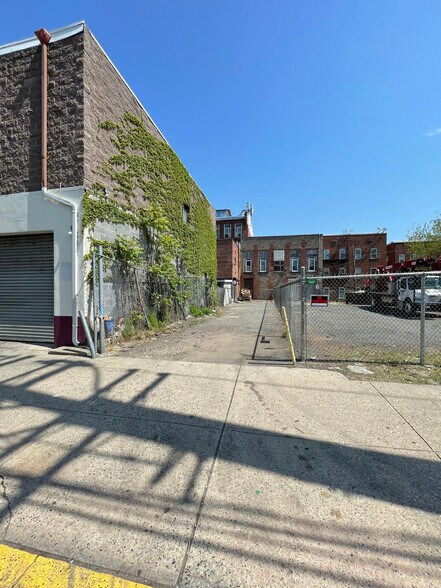 More Photos Of 189 Monroe St, Passaic Warehouse For Sale