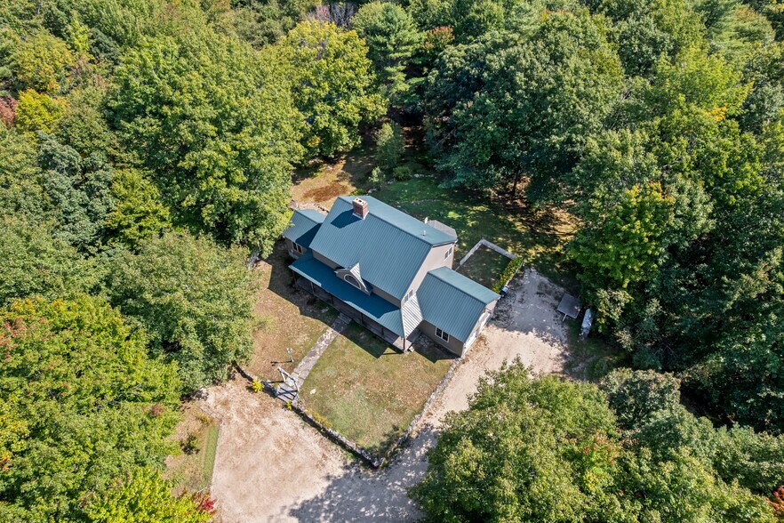 More Photos Of 41 Hobbs Rd, West Newfield Specialty For Sale