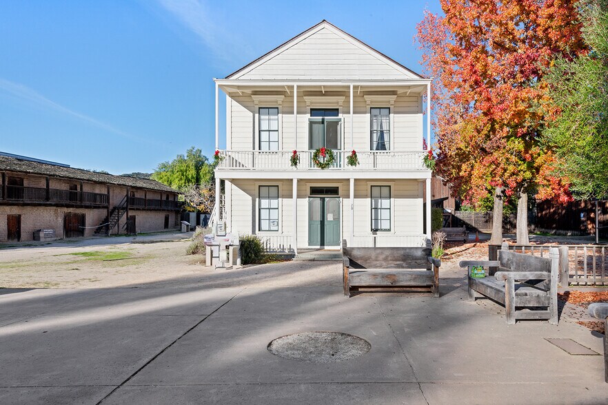 More Photos Of 254 1st St E, Sonoma Land For Sale