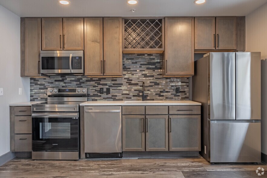 More Photos Of 830 Main St, Cincinnati Apartments For Lease