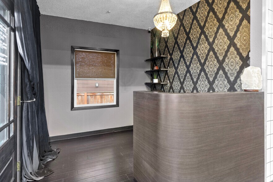 More Photos Of 5130 N Lombard St, Portland Freestanding For Sale