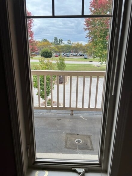 More Photos Of 1700 Ups Dr, Louisville Office For Sale