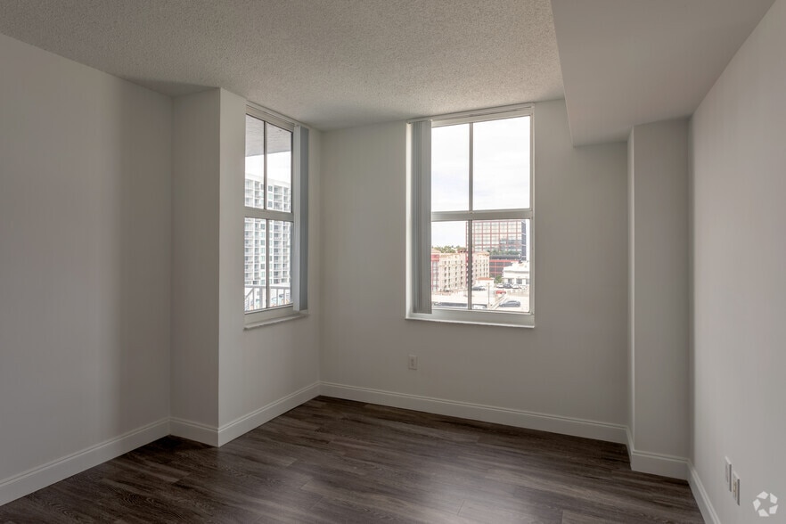 More Photos Of 255 Evernia St, West Palm Beach Apartments For Sale