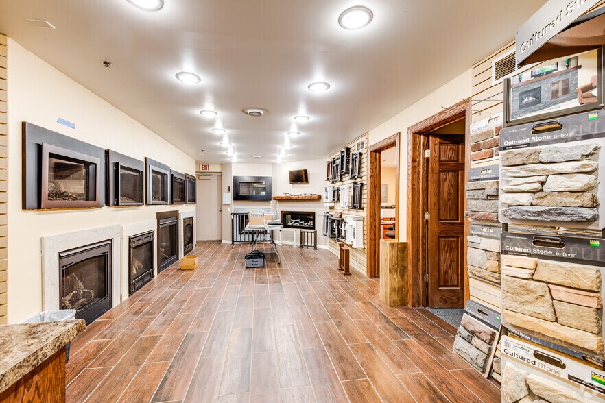 More Photos Of 3276 Fanum Rd, Vadnais Heights Service For Lease