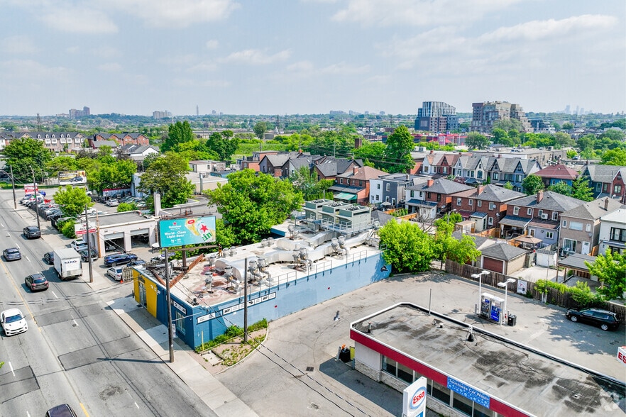 More Photos Of 545 Keele St, Toronto Warehouse For Lease