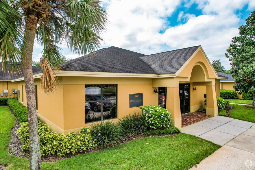More Photos Of 1959 E Edgewood Dr, Lakeland Office For Lease