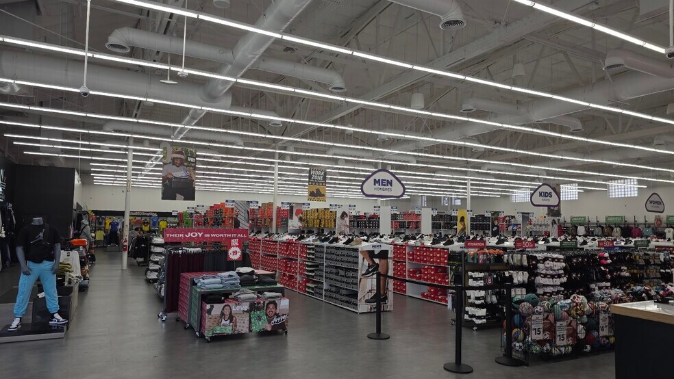 More Photos Of 6607 S Atlantic Ave, Bell Storefront For Sale