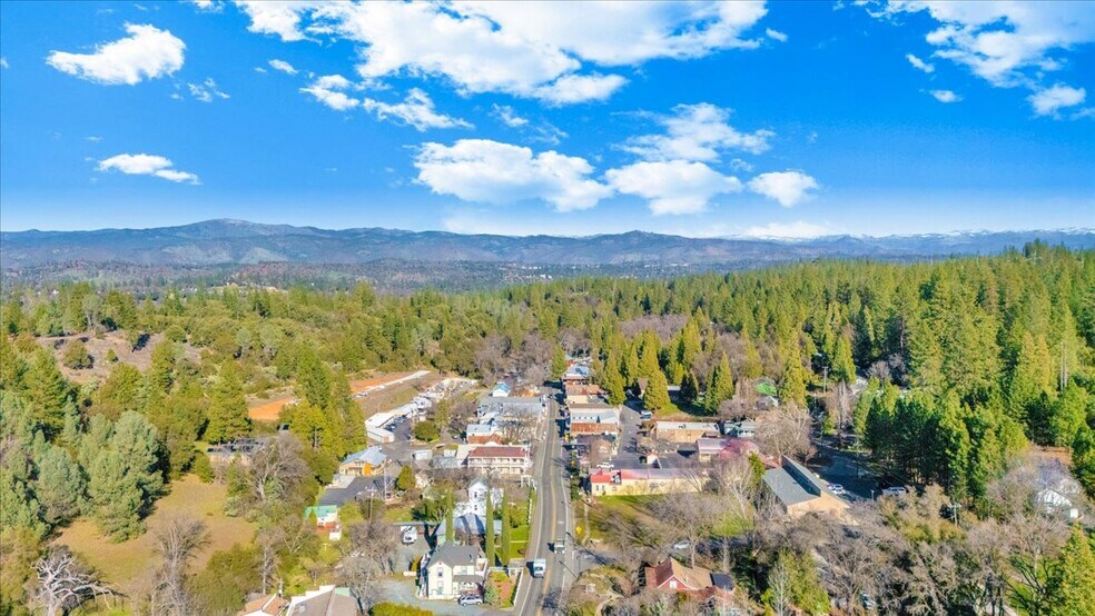 More Photos Of 18736 Main St, Groveland Hotel For Sale