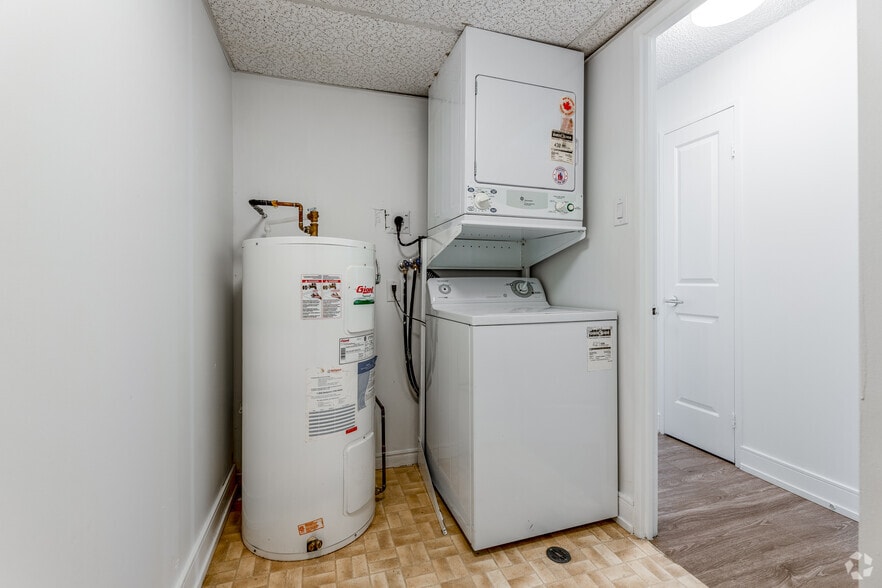 More Photos Of 340 Colborne St, London Apartments For Lease