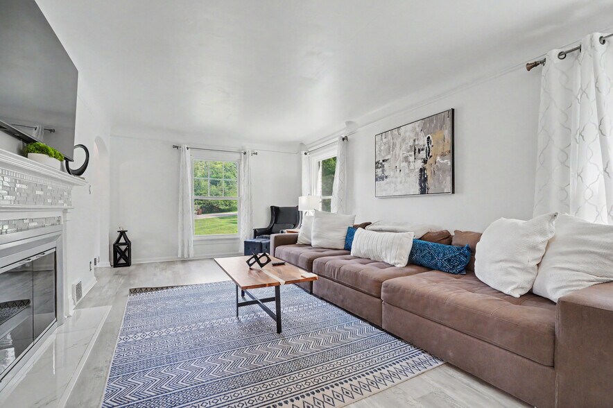 More Photos Of 9248 Woodworth Rd, North Lima Apartments For Sale